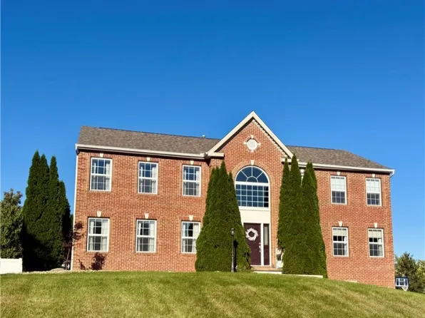 257 Dogwood Cir, Baden, PA 15005