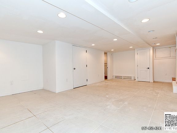 5th image of 955 Belmont Ave