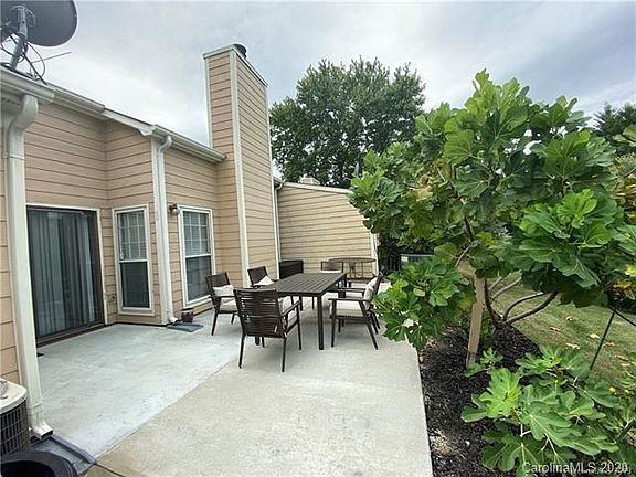 3rd image of 11119 Michelangelo Ct