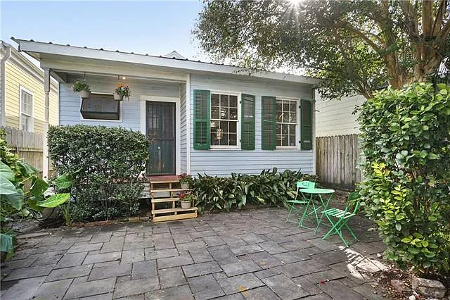 3411 Burgundy St — Photo 17