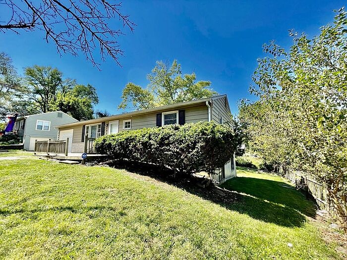 1st image of 2926 Farley Ave