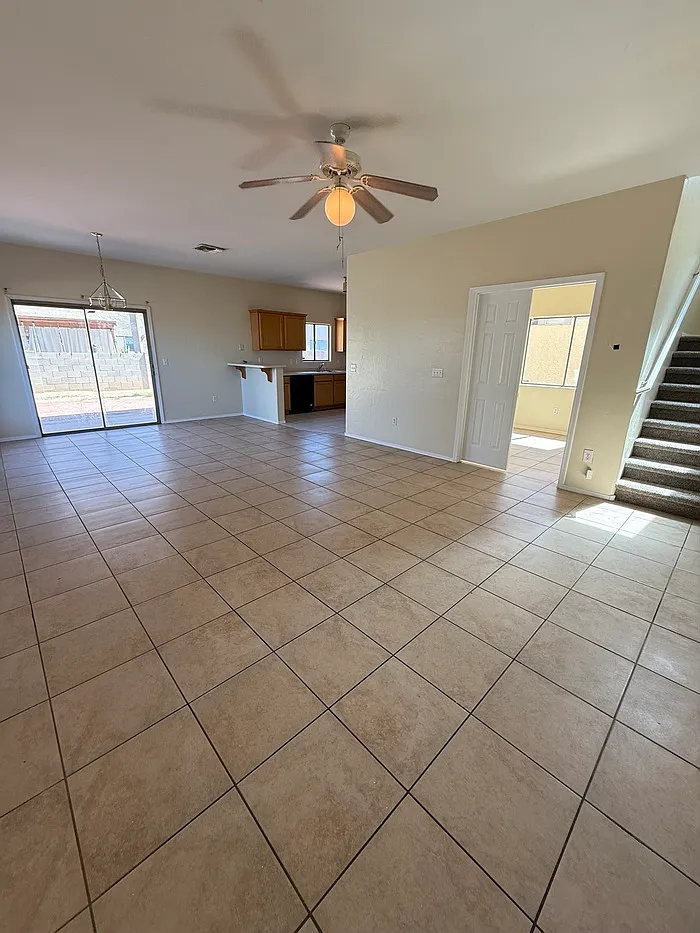 4 bed, 2.0 bath, 1865 sqft, $1,750 — Photo 3