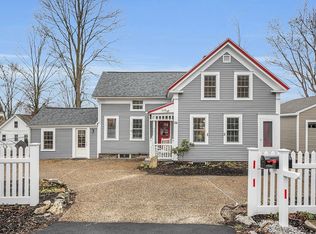 36 Pleasant St, Ayer, MA 01432