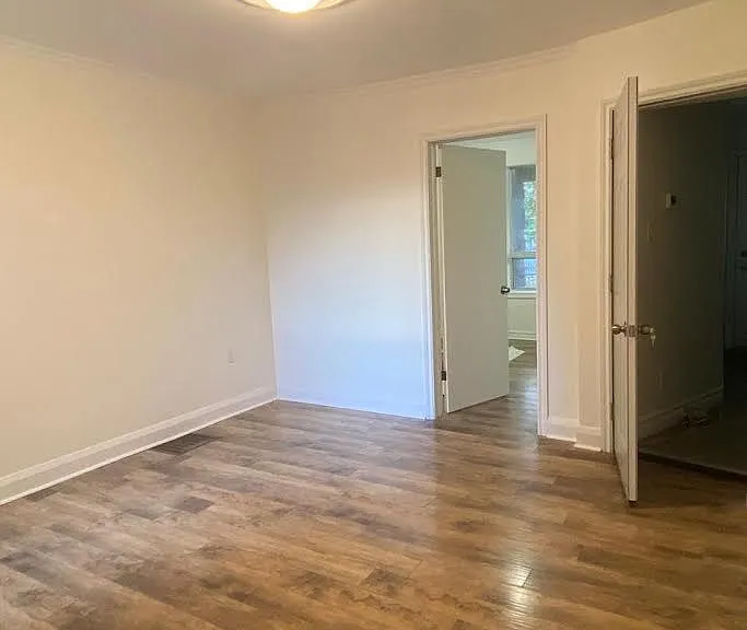 37 Gillespie Ave #MAIN FLOOR — Photo 15