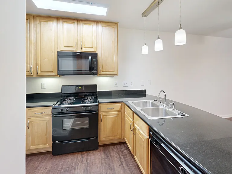 Gayton Pointe Townhomes — Photo 46