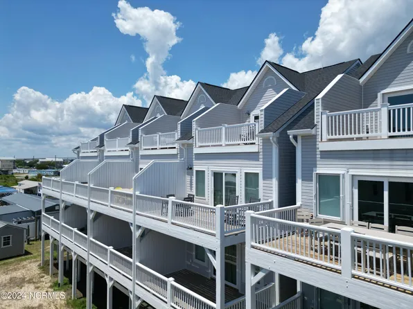 1107 Sapphire Avenue, Surf City, NC 28445