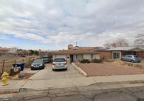 1817 Cornell Dr SE Photo 1