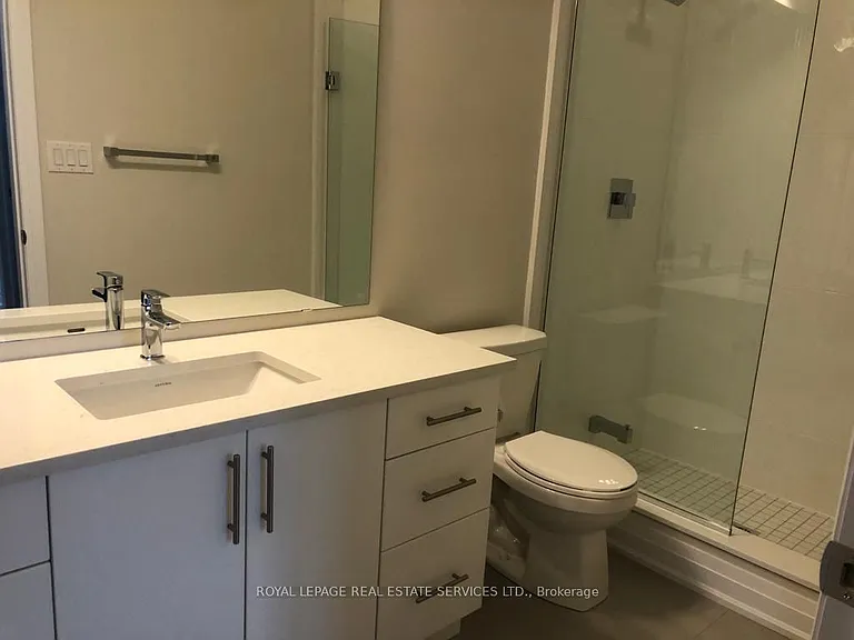 150 Oak Park Blvd #506 — Photo 5