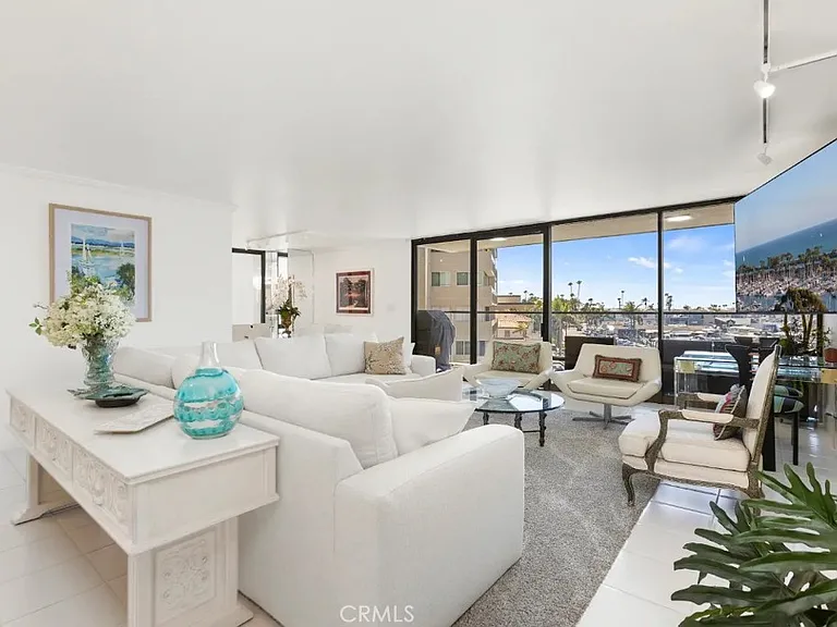 601 Lido Park Dr #2E — Photo 3