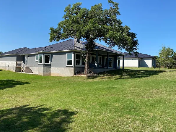 812 Bluffwater Way, Lago Vista, TX 78645