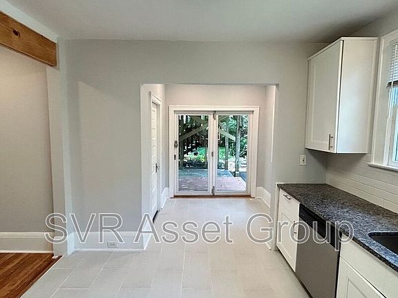 5th image of 1760 Greenwood Ave