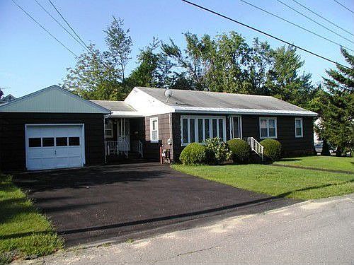 1st image of 44 York Ave