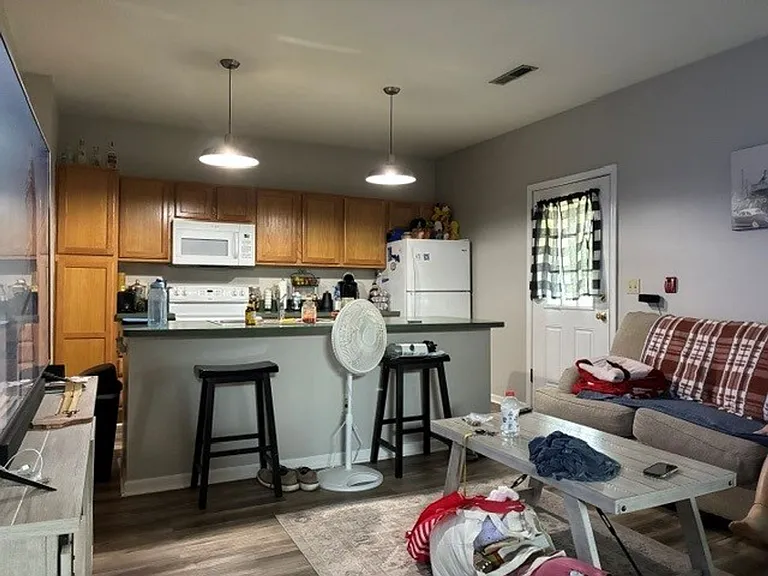 104 E Walworth Ave — Photo 6