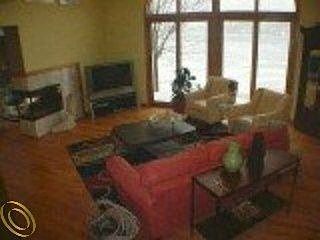 5th image of 7565 Barnsbury Dr