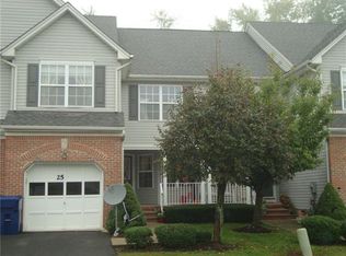 25 Amy Dr, North Brunswick, NJ 08902