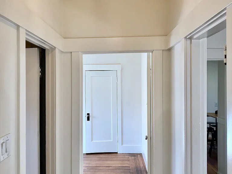 2226 Curtis St — Photo 15