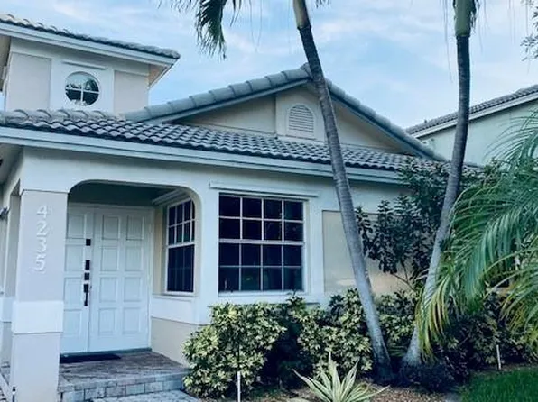4235 NW 56th Dr, Pompano Beach, FL 33073