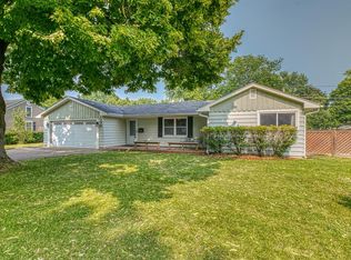 170 Central Ave, Aurora, IL 60506