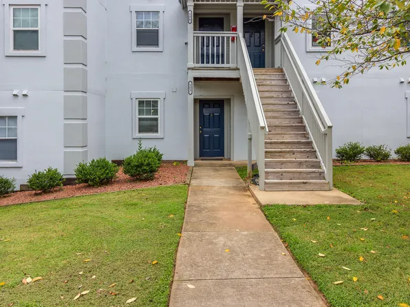 2522 Avent Ferry Rd APT 103, Raleigh, NC 27606