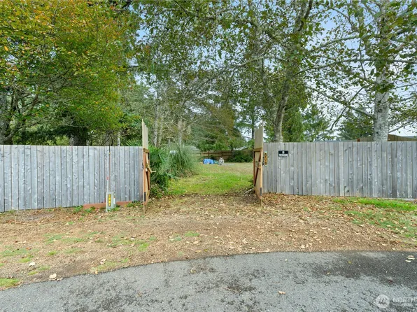 808 Scoter Court SE, Ocean Shores, WA 98569