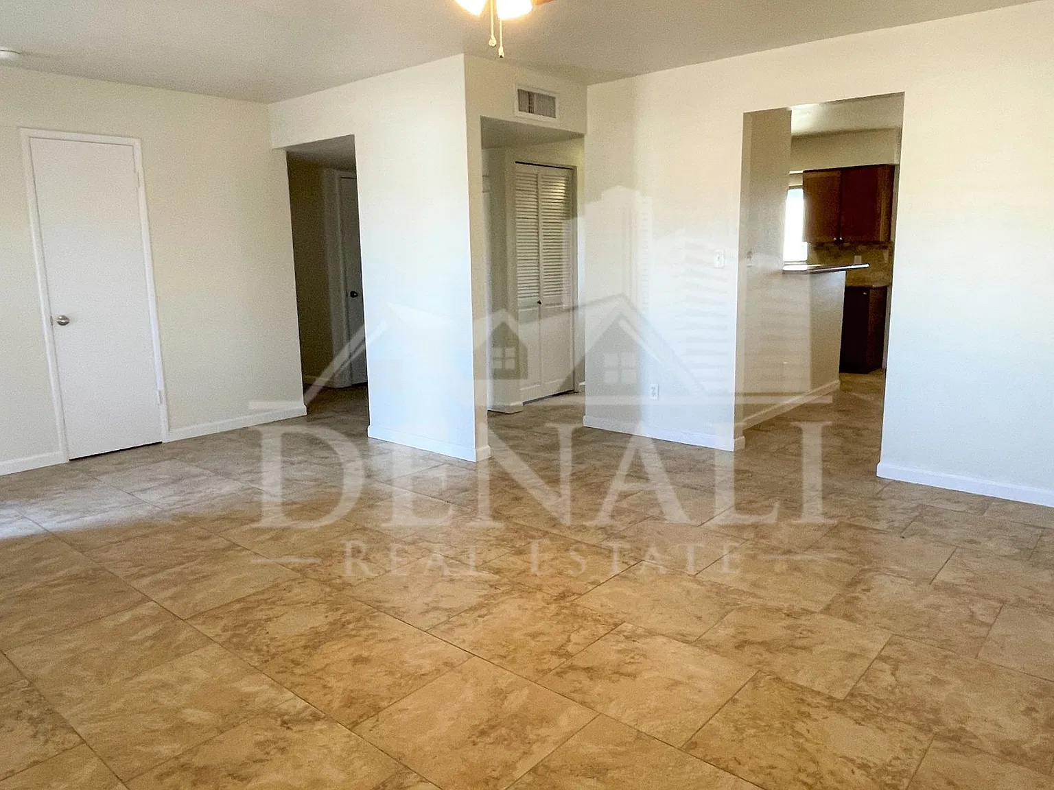 3 bed, 2.0 bath, 1570 sqft, $2,495 — Photo 4