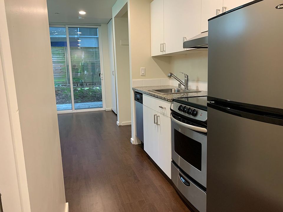 1st image of 1814 E Denny Way APT 103