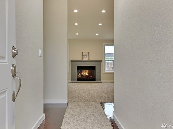 4th image of 2103 147th Street Ct E