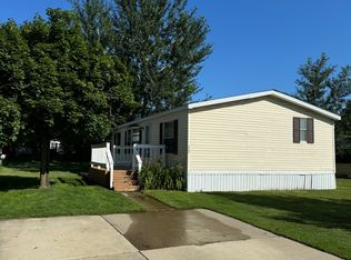 303 Jessie Lee Dr, Lapeer, MI 48446