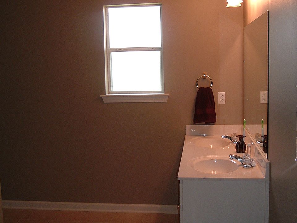 1st image of 43304 S Henderson Ave