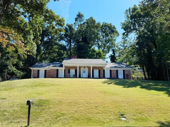 15 Dawvon Ter, Anniston, AL 36207