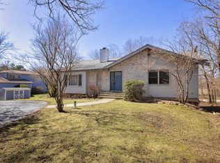 34880 N Hiawatha Trl, McHenry, IL 60051