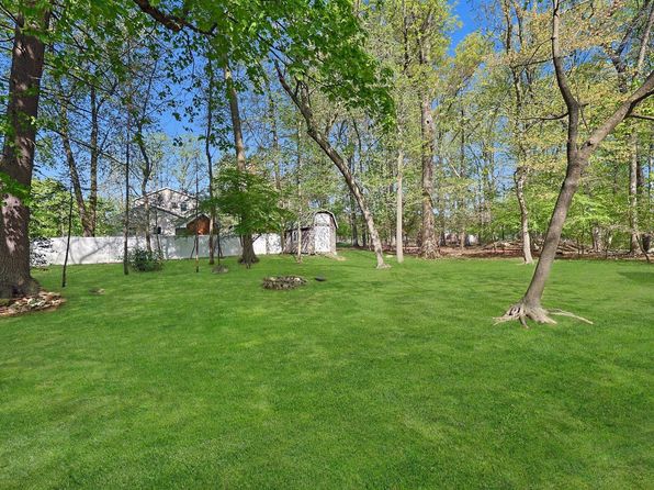 35 Harding Street, Pearl River, NY 10965