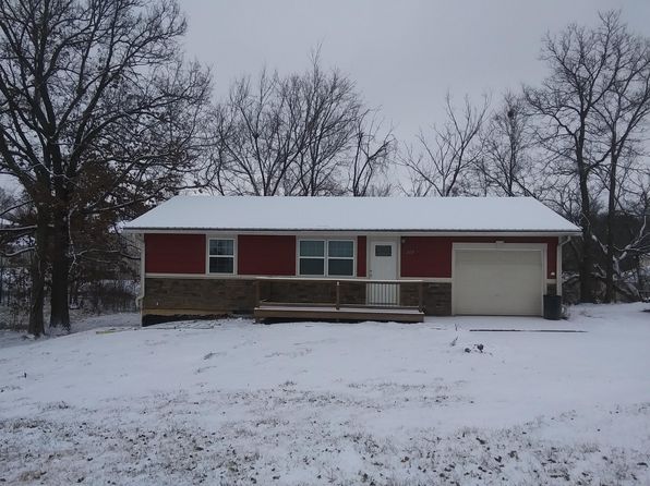 207 1/2 SE East Division Rd