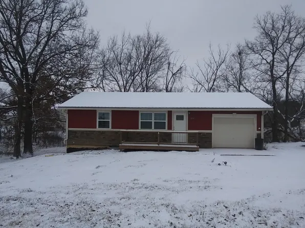 207 1/2 SE East Division Rd, Knob Noster, MO 65336