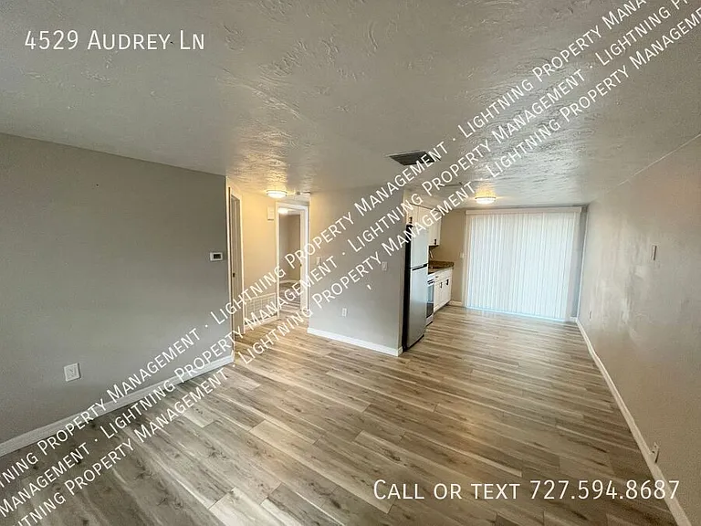 4529 Audrey Ln — Photo 4