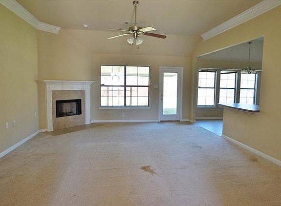 2nd image of 104 Tuscany Dr
