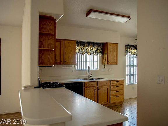 5th image of 5465 Green Palms St