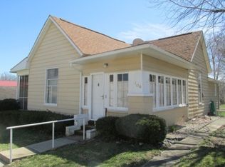 104 E Jefferson St, Winslow, IN 47598