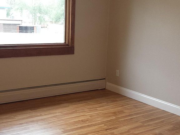 4th image of 548 2nd St APT 2