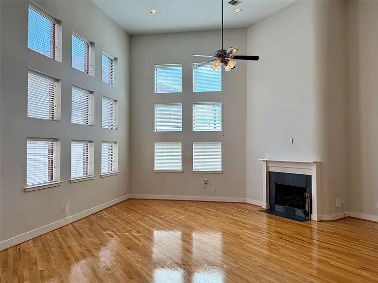 9833 Sandra Ann Ct — Photo 13