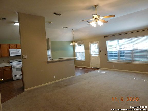 5th image of 122 Stone Creek Dr