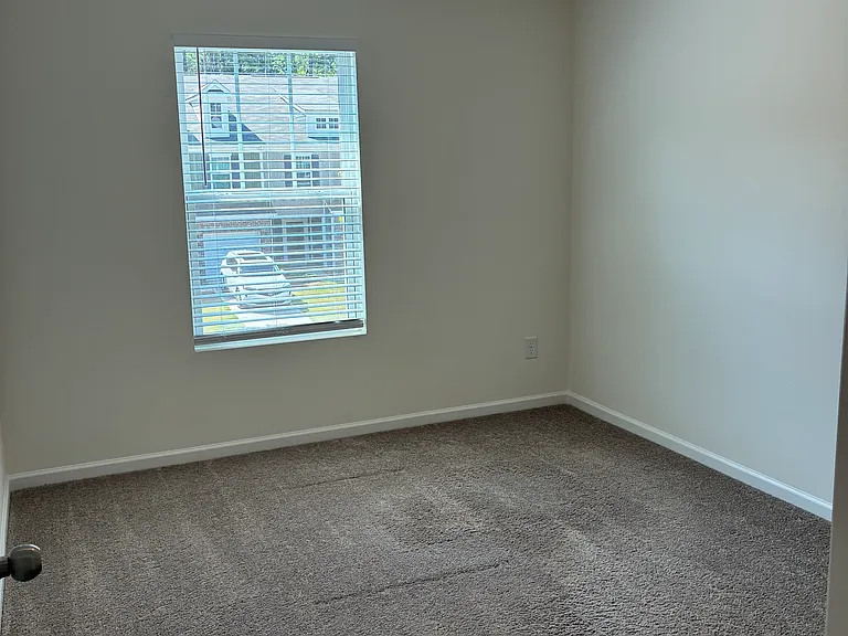 275 Harpers Run Ln — Photo 17