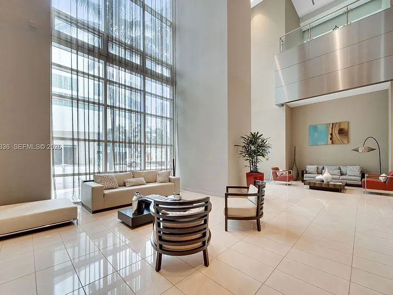 300 S Biscayne Blvd #T-1503 — Photo 10