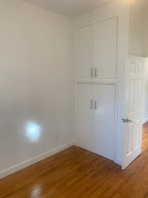 Rented by Skyline Realty LLC II | media 4