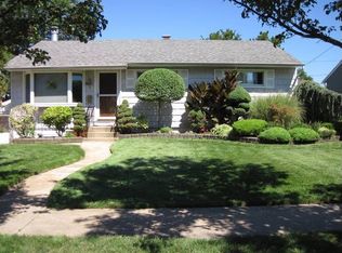 758 Brower Ave, Franklin Square, NY 11010