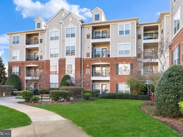 4850 Eisenhower Ave Unit 204, Alexandria, VA 22304