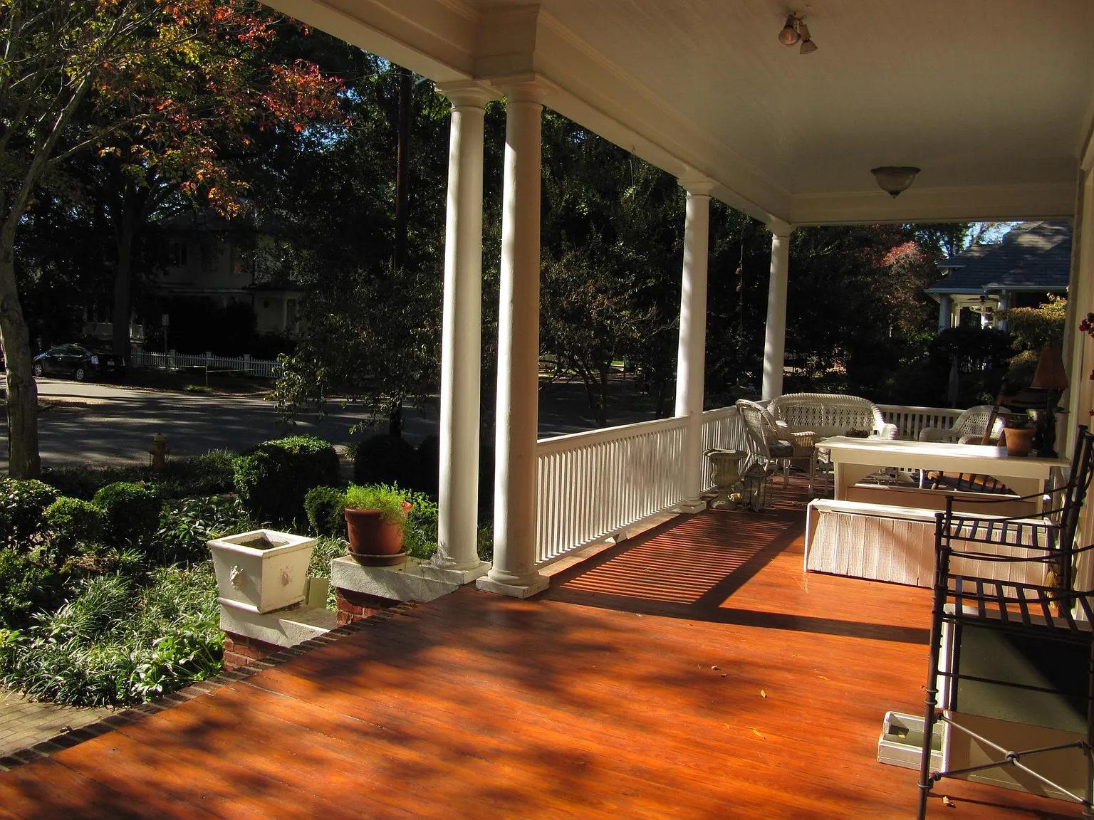 501 E Kingston Ave — Photo 3