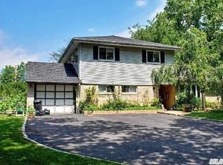 6 Fairway Dr, Great Neck, NY 11020