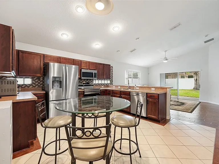 2743 Stanwood Dr — Photo 4