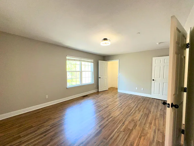 1126 Maple Tree Ln — Photo 16